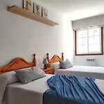 Апартаменти Desconectaengalicia Cesteiros, Piscina, 100m Playa Silgar Саншеншо